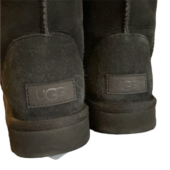 UGG Boots - Picture 3 of 5
